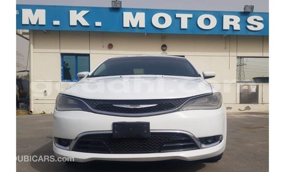 Imported Chrysler 200 White Makiinaa iti Import - Dubai keessatti Somalia keessatti Imported Chrysler 200 White Makiinaa iti Import - Dubai keessatti Somalia keessatti