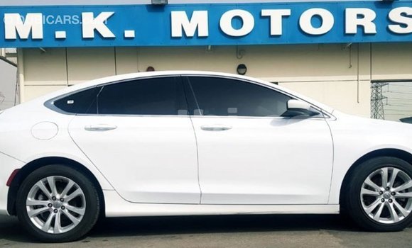 Imported Chrysler 200 White Makiinaa iti Import - Dubai keessatti Somalia keessatti Imported Chrysler 200 White Makiinaa iti Import - Dubai keessatti Somalia keessatti