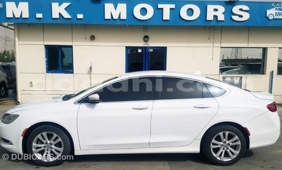 Imported Chrysler 200 White Makiinaa iti Import - Dubai keessatti Somalia keessatti Imported Chrysler 200 White Makiinaa iti Import - Dubai keessatti Somalia keessatti
