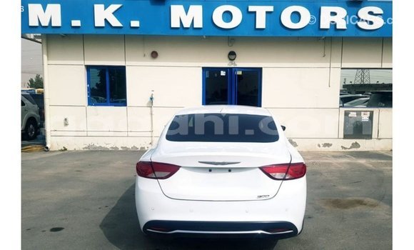 Imported Chrysler 200 White Makiinaa iti Import - Dubai keessatti Somalia keessatti Imported Chrysler 200 White Makiinaa iti Import - Dubai keessatti Somalia keessatti
