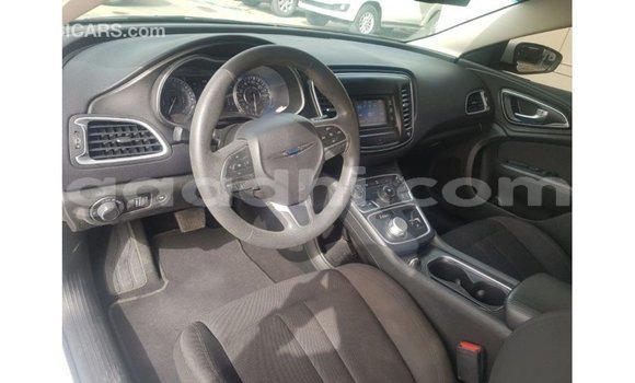 Imported Chrysler 200 White Makiinaa iti Import - Dubai keessatti Somalia keessatti Imported Chrysler 200 White Makiinaa iti Import - Dubai keessatti Somalia keessatti