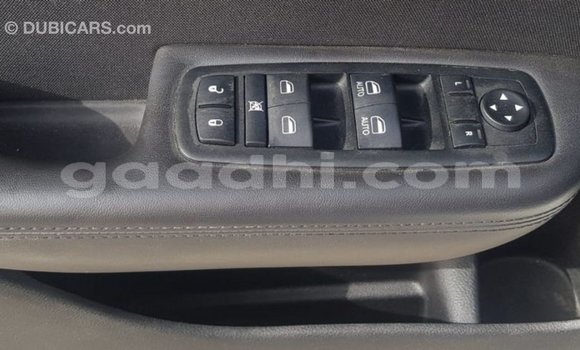 Imported Chrysler 200 White Makiinaa iti Import - Dubai keessatti Somalia keessatti Imported Chrysler 200 White Makiinaa iti Import - Dubai keessatti Somalia keessatti