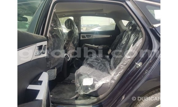 Acheter Import Voiture Kia Cadenza Bleu à Import - Dubai, Somalie Acheter Import Voiture Kia Cadenza Bleu à Import - Dubai, Somalie