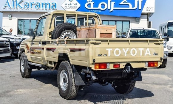 Buy Import Toyota Land Cruiser Beige Car in Import - Dubai in Somalia Buy Import Toyota Land Cruiser Beige Car in Import - Dubai in Somalia