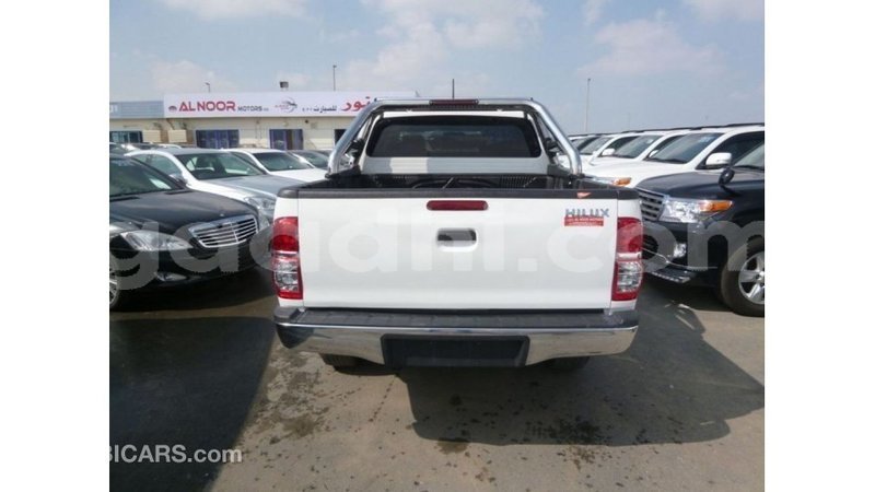 Big with watermark toyota hilux somalia import dubai 4530