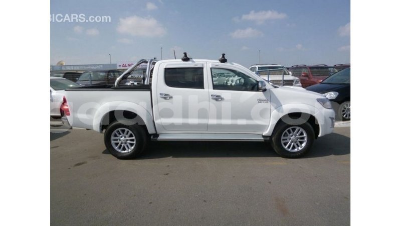 Big with watermark toyota hilux somalia import dubai 4530