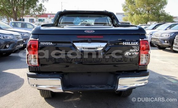 اشتري Imported Toyota Hilux أسود سيارة في Import - Dubai في الصومال اشتري Imported Toyota Hilux أسود سيارة في Import - Dubai في الصومال