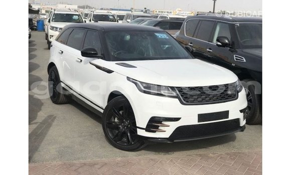 Acheter Import Voiture Land Rover Range Rover Blanc à Import - Dubai, Somalie Acheter Import Voiture Land Rover Range Rover Blanc à Import - Dubai, Somalie