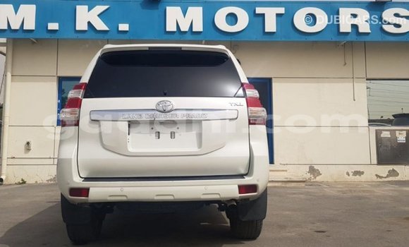 Imported Toyota Land Cruiser White Makiinaa iti Import - Dubai keessatti Somalia keessatti Imported Toyota Land Cruiser White Makiinaa iti Import - Dubai keessatti Somalia keessatti
