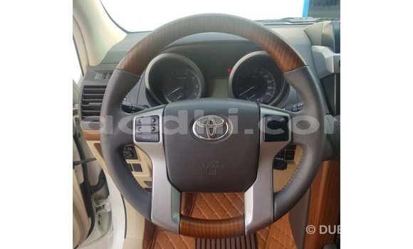 Imported Toyota Land Cruiser White Makiinaa iti Import - Dubai keessatti Somalia keessatti Imported Toyota Land Cruiser White Makiinaa iti Import - Dubai keessatti Somalia keessatti