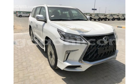 اشتري Imported Lexus LX أبيض سيارة في Import - Dubai في الصومال اشتري Imported Lexus LX أبيض سيارة في Import - Dubai في الصومال