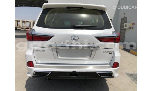 اشتري Imported Lexus LX أبيض سيارة في Import - Dubai في الصومال اشتري Imported Lexus LX أبيض سيارة في Import - Dubai في الصومال