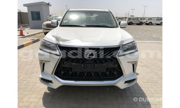 اشتري Imported Lexus LX أبيض سيارة في Import - Dubai في الصومال اشتري Imported Lexus LX أبيض سيارة في Import - Dubai في الصومال