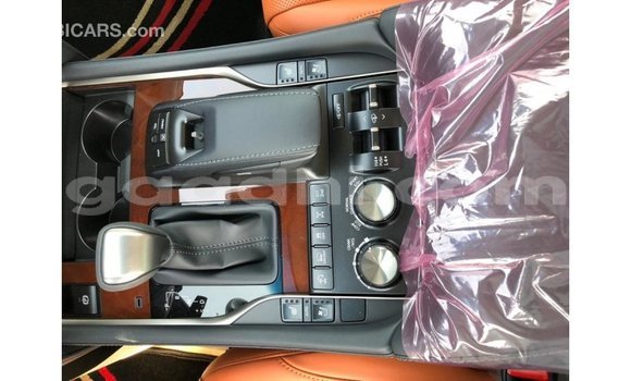 اشتري Imported Lexus LX أبيض سيارة في Import - Dubai في الصومال اشتري Imported Lexus LX أبيض سيارة في Import - Dubai في الصومال