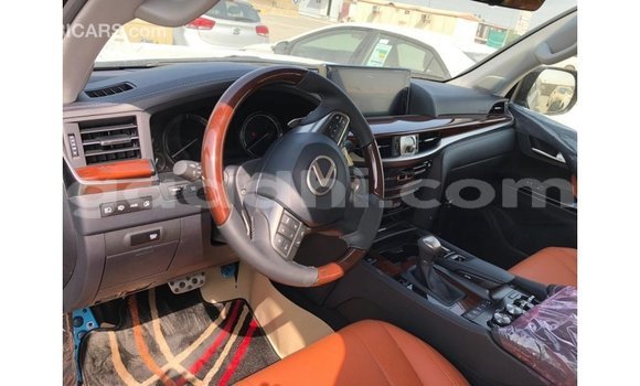 اشتري Imported Lexus LX أبيض سيارة في Import - Dubai في الصومال اشتري Imported Lexus LX أبيض سيارة في Import - Dubai في الصومال