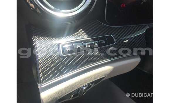 اشتري Imported Mercedes-Benz 190 آخر سيارة في Import - Dubai في الصومال اشتري Imported Mercedes-Benz 190 آخر سيارة في Import - Dubai في الصومال