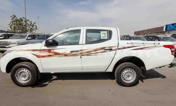 اشتري Imported Mitsubishi L200 أبيض سيارة في Import - Dubai في الصومال اشتري Imported Mitsubishi L200 أبيض سيارة في Import - Dubai في الصومال