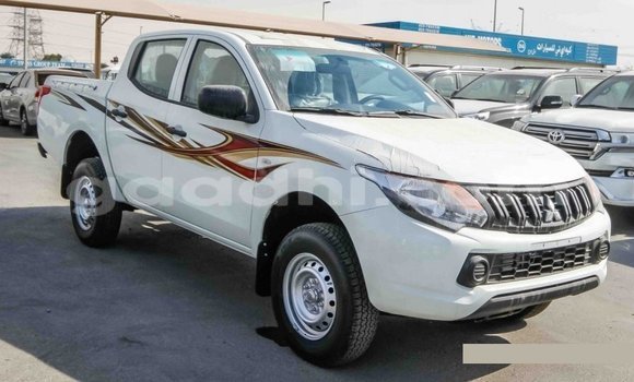 اشتري Imported Mitsubishi L200 أبيض سيارة في Import - Dubai في الصومال اشتري Imported Mitsubishi L200 أبيض سيارة في Import - Dubai في الصومال