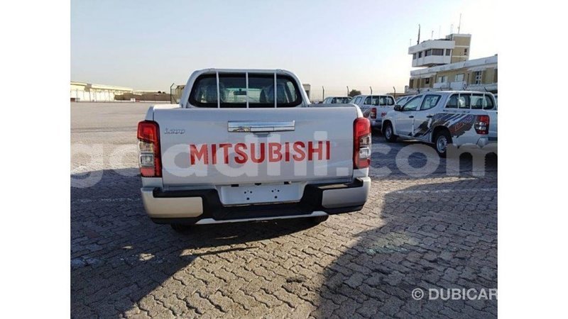 Big with watermark mitsubishi l200 somalia import dubai 4591