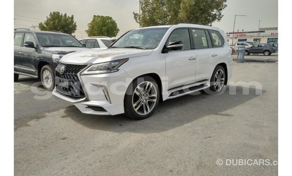 اشتري Imported Lexus LX أبيض سيارة في Import - Dubai في الصومال اشتري Imported Lexus LX أبيض سيارة في Import - Dubai في الصومال