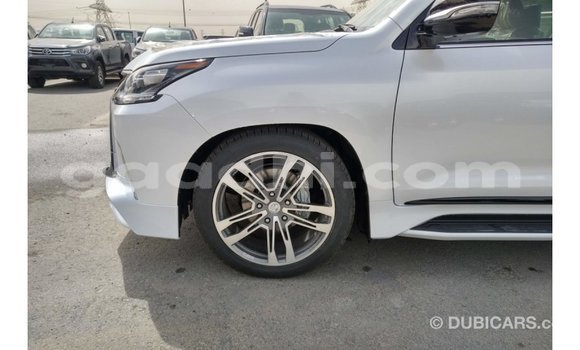 اشتري Imported Lexus LX أبيض سيارة في Import - Dubai في الصومال اشتري Imported Lexus LX أبيض سيارة في Import - Dubai في الصومال
