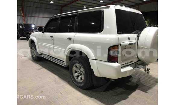 Imported Nissan Patrol White Makiinaa iti Import - Dubai keessatti Somalia keessatti Imported Nissan Patrol White Makiinaa iti Import - Dubai keessatti Somalia keessatti