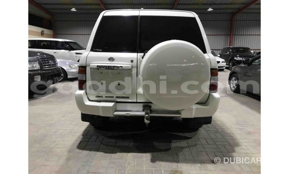 Imported Nissan Patrol White Makiinaa iti Import - Dubai keessatti Somalia keessatti Imported Nissan Patrol White Makiinaa iti Import - Dubai keessatti Somalia keessatti