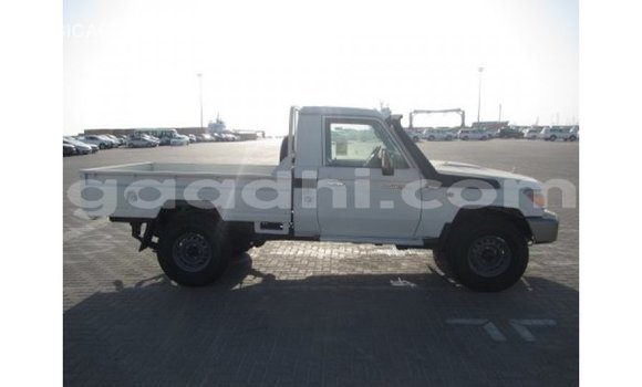 Buy Import Toyota Land Cruiser White Car in Import - Dubai in Somalia Buy Import Toyota Land Cruiser White Car in Import - Dubai in Somalia