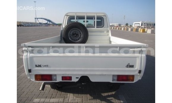 Buy Import Toyota Land Cruiser White Car in Import - Dubai in Somalia Buy Import Toyota Land Cruiser White Car in Import - Dubai in Somalia