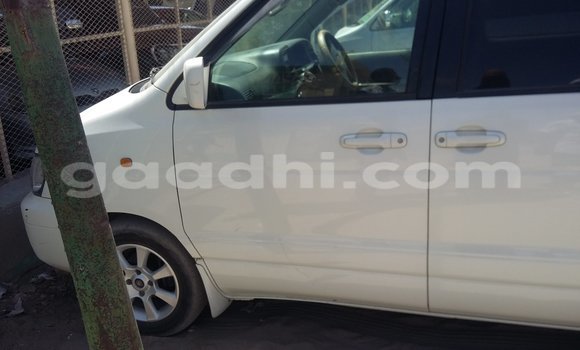 Oofamaa Toyota 4Runner White Makiinaa iti Hargeysa keessatti Somaliland keessatti Oofamaa Toyota 4Runner White Makiinaa iti Hargeysa keessatti Somaliland keessatti