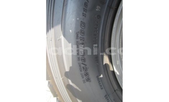 Buy Import Toyota Land Cruiser White Car in Import - Dubai in Somalia Buy Import Toyota Land Cruiser White Car in Import - Dubai in Somalia