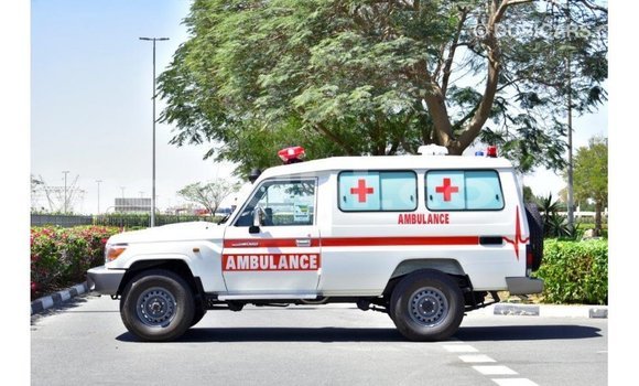 Imported Toyota Land Cruiser White Makiinaa iti Import - Dubai keessatti Somalia keessatti Imported Toyota Land Cruiser White Makiinaa iti Import - Dubai keessatti Somalia keessatti