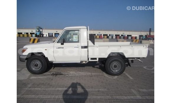 Buy Import Toyota Land Cruiser White Car in Import - Dubai in Somalia Buy Import Toyota Land Cruiser White Car in Import - Dubai in Somalia