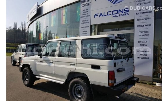 Buy Import Toyota Land Cruiser White Car in Import - Dubai in Somalia Buy Import Toyota Land Cruiser White Car in Import - Dubai in Somalia