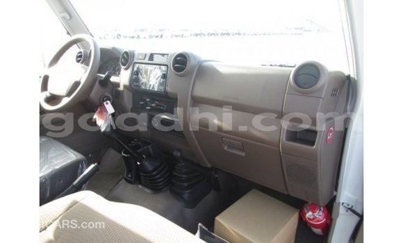 Buy Import Toyota Land Cruiser White Car in Import - Dubai in Somalia Buy Import Toyota Land Cruiser White Car in Import - Dubai in Somalia