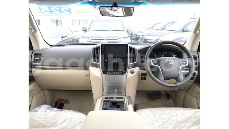 Big with watermark toyota land cruiser somalia import dubai 4604