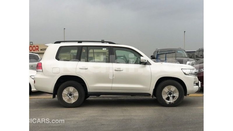 Big with watermark toyota land cruiser somalia import dubai 4604