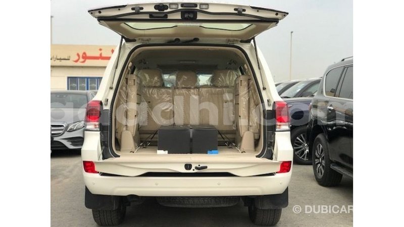 Big with watermark toyota land cruiser somalia import dubai 4604