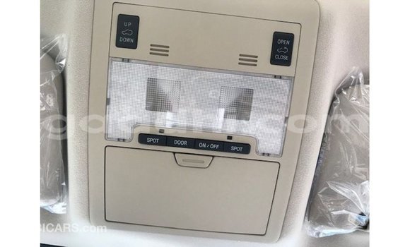 ይግዙ Imported Toyota Land Cruiser ነጭ መኪና በ Import - Dubai በ ሶማሊያ ይግዙ Imported Toyota Land Cruiser ነጭ መኪና በ Import - Dubai በ ሶማሊያ