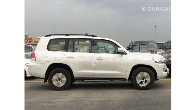 Big with watermark toyota land cruiser somalia import dubai 4605