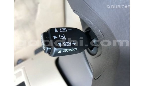 ይግዙ Imported Toyota Land Cruiser ነጭ መኪና በ Import - Dubai በ ሶማሊያ ይግዙ Imported Toyota Land Cruiser ነጭ መኪና በ Import - Dubai በ ሶማሊያ