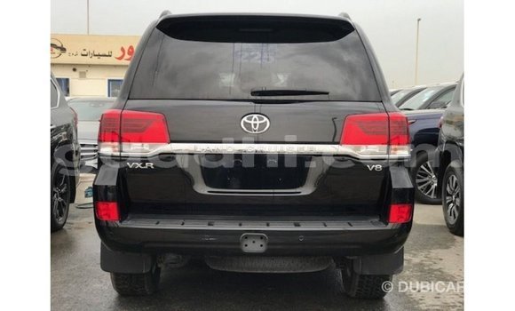 Acheter Import Voiture Toyota Land Cruiser Noir à Import - Dubai, Somalie Acheter Import Voiture Toyota Land Cruiser Noir à Import - Dubai, Somalie