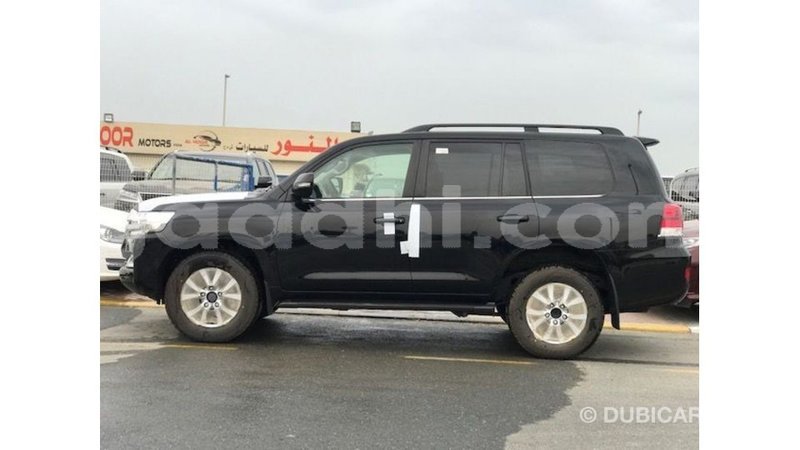 Big with watermark toyota land cruiser somalia import dubai 4607