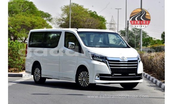 Buy Import Toyota Granvia White Car in Import - Dubai in Somalia Buy Import Toyota Granvia White Car in Import - Dubai in Somalia