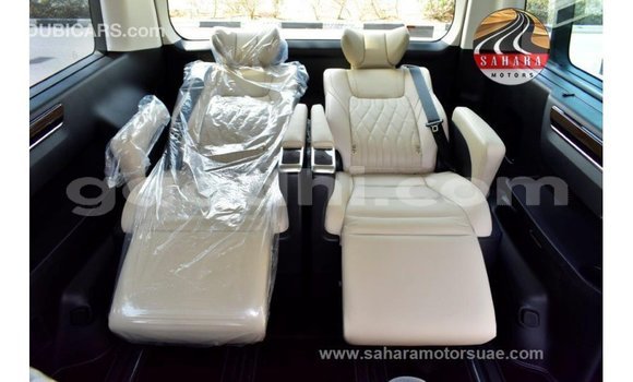 Buy Import Toyota Granvia White Car in Import - Dubai in Somalia Buy Import Toyota Granvia White Car in Import - Dubai in Somalia