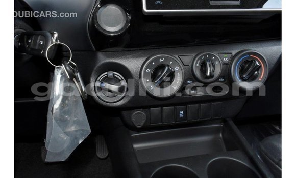 Buy Import Toyota Hilux White Car in Import - Dubai in Somalia Buy Import Toyota Hilux White Car in Import - Dubai in Somalia