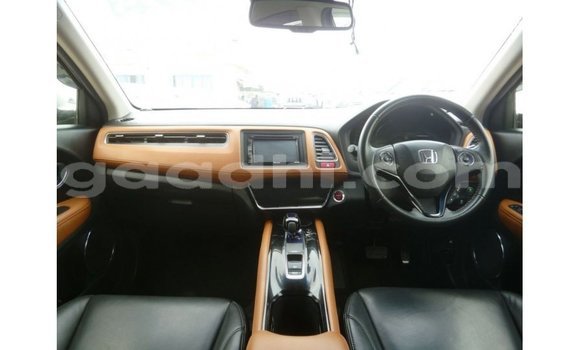 Acheter Import Voiture Honda Vezel Rouge à Import - Dubai, Somalie Acheter Import Voiture Honda Vezel Rouge à Import - Dubai, Somalie