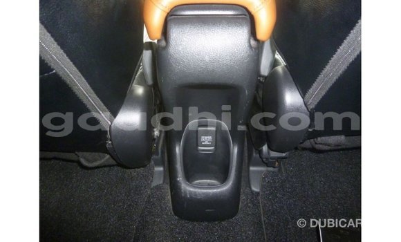 Acheter Import Voiture Honda Vezel Rouge à Import - Dubai, Somalie Acheter Import Voiture Honda Vezel Rouge à Import - Dubai, Somalie