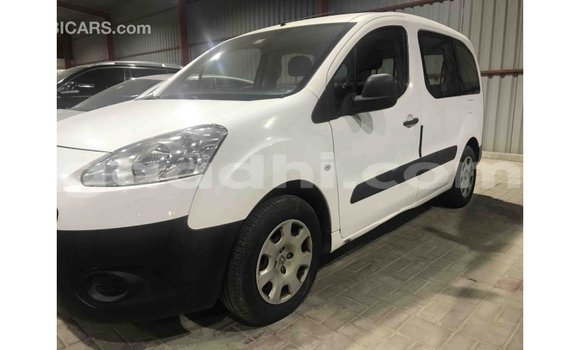 Imported Peugeot Partner White Makiinaa iti Import - Dubai keessatti Somalia keessatti Imported Peugeot Partner White Makiinaa iti Import - Dubai keessatti Somalia keessatti