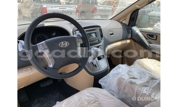 اشتري Imported Hyundai Accent أبيض سيارة في Import - Dubai في الصومال اشتري Imported Hyundai Accent أبيض سيارة في Import - Dubai في الصومال